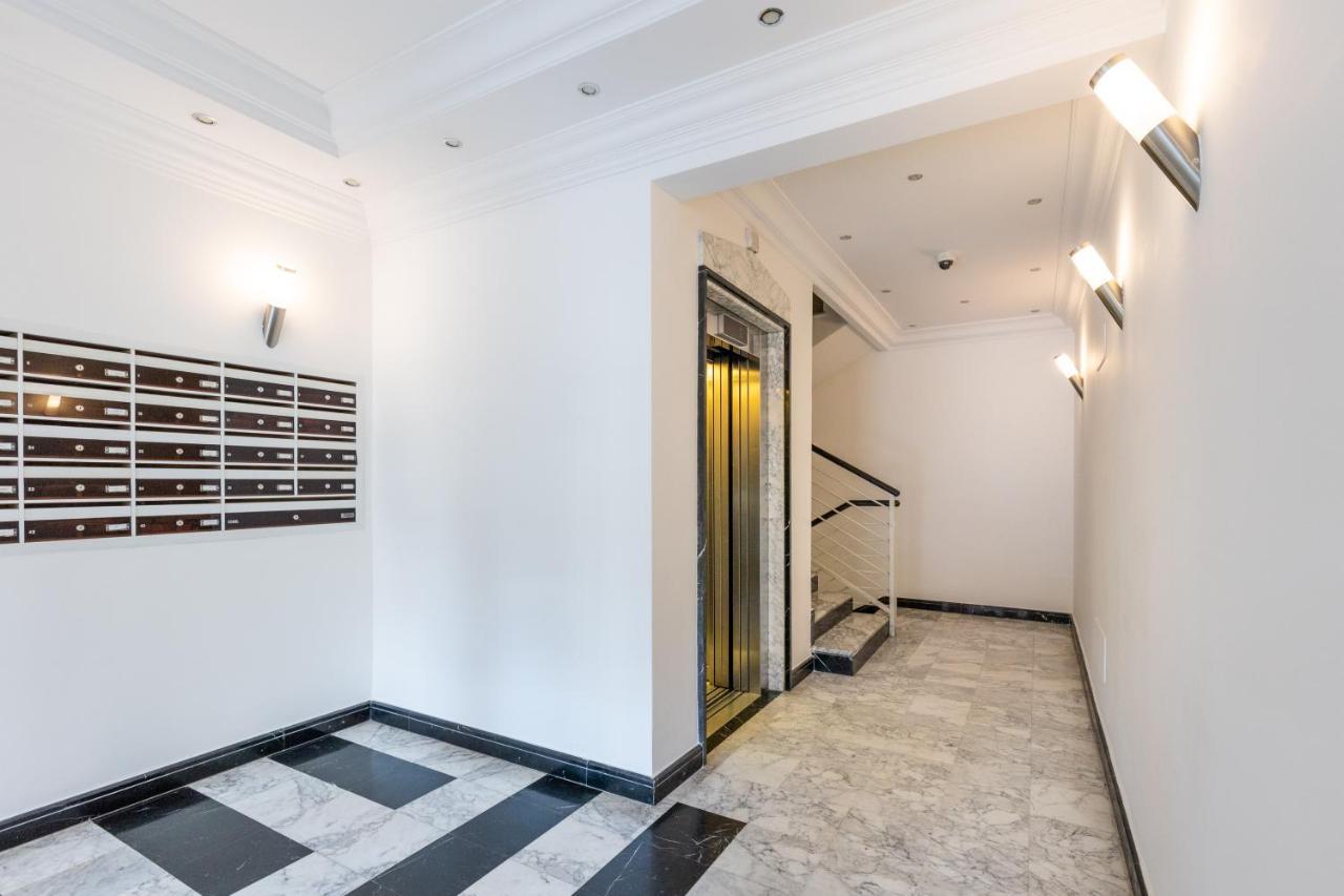 Penthouse With A Panoramic Rooftop In Trastevere With Seasonally Jacuzzi Roma Dış mekan fotoğraf
